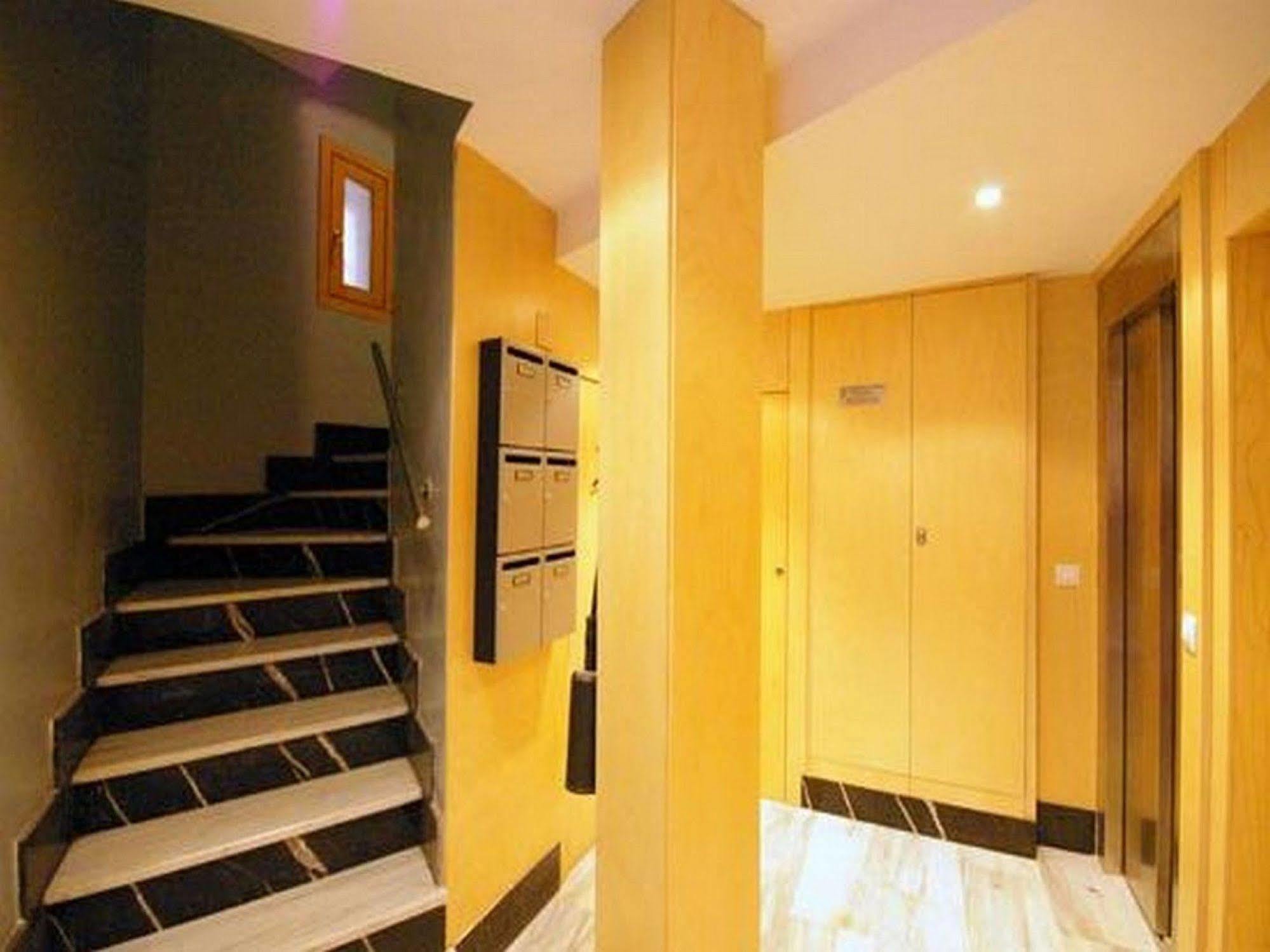 Like Apartments Lonja Valencia Exterior photo
